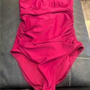 Cupshe Deep Red One-Piece Swimsuit